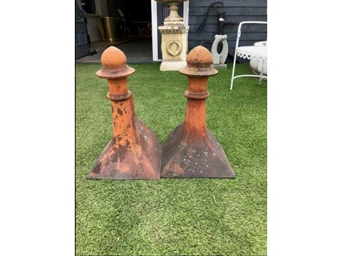 A pair of Victorian roof finials RF 504