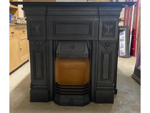 Beautiful fully restored Victorian cast iron fireplace FP0509