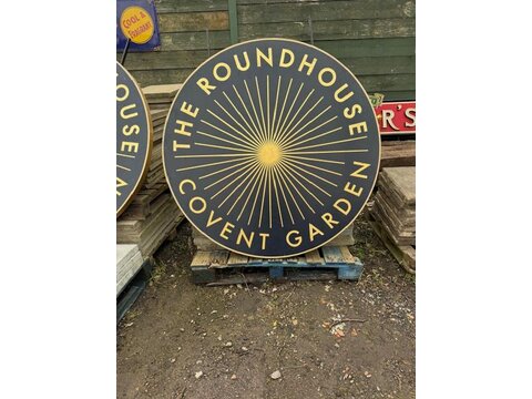 A metal pub sign from a most famous pub in Covent Garden ps103