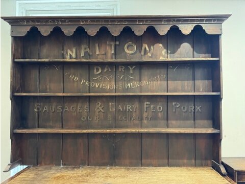 A reclaimed shelving unit SU508