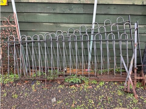 Victorian Hoop railings R221