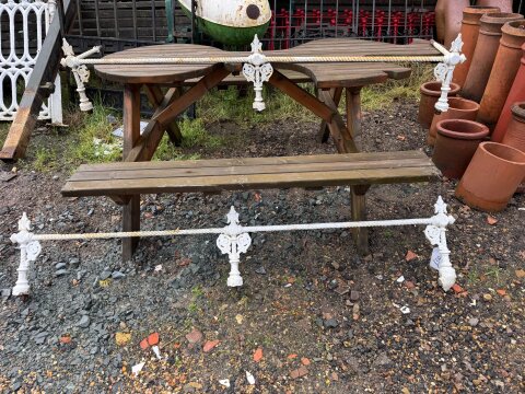 An original decorative window sill rail WR602