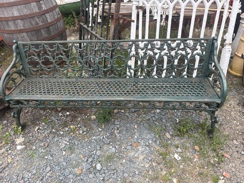 arge Victorian Style Cast Iron Garden Bench &ndash; Ornate Antique Design  G176