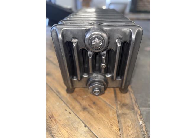 Fully restored antique Ideal cast iron radiator measuring 71cm wide by 32cm high, professionally restored by Nostalgia & New.