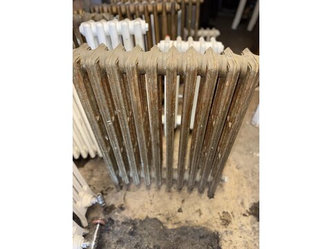 Reclaimed Cast Iron Radiator with Natural Patina &ndash; 64 &times; 75 cm 3426